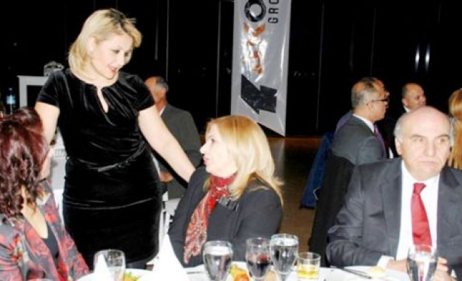 Akol’den müşterilerine özel yemek