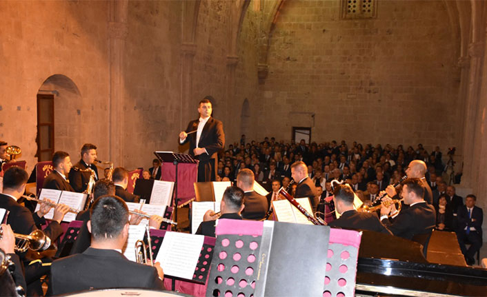 Bellapais İlkbahar Müzik Festivalinin açılış konserini Güvenlik Kuvvetleri Bandosu gerçekleştirdi