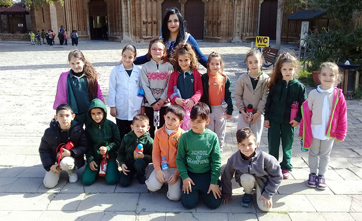 Doğu Akdeniz Doğa İlkokulu Gazimağusa Kaleiçi’ndeki tarihi yapılar hakkında bilgi edindi