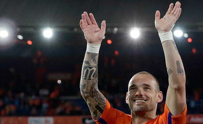 Sneijder’den flaş karar 