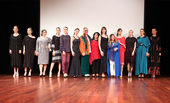 'Yedi Bölge Moda İçin Elele' temalı projenin defilesi ayakta alkışlandı