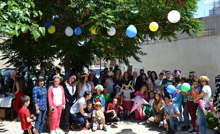 Arabahmet bölgesinde, “Hayat Çocuklar ile Renkli” Sosyal Sorumluluk Projesi’nin dördüncüsü yapıldı