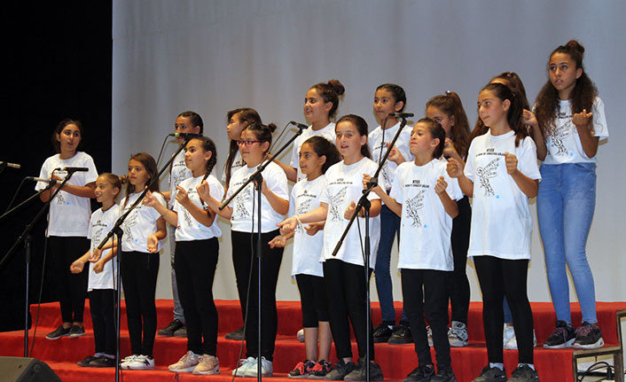 KTÖS, koro ve orkestra şöleniyle 12 okuldan 400’ü aşkın öğrenciyi bir araya getirdi