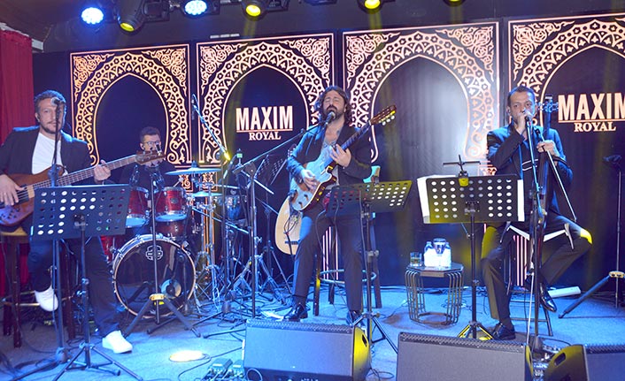 Maxim Royal’de sahne alan Rubato Grubu, konuklarına tam anlamıyla müzik ziyafeti sundu 