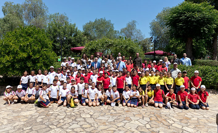 Cumhurbaşkanlığı’nda ada genelinden ilkokul öğrencilerinin katıldığı çevre etkinliği düzenlendi
