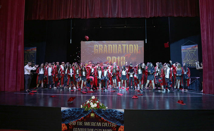 GAÜ Amerikan Koleji ortaokulu mezuniyet töreni gerçekleşti