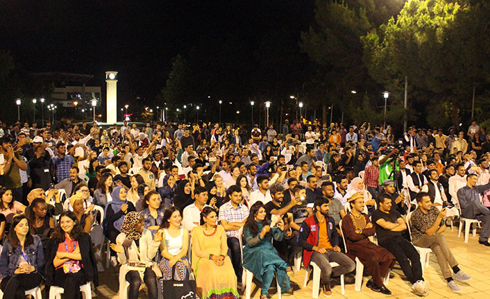 Lefke Avrupa Üniversitesi’nde “Pakistan Kültür Gecesi” düzenlendi