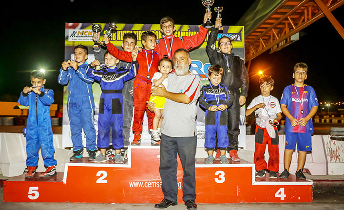 Karting şampiyonasında açılış yapıldı