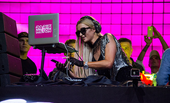 Limak Cyprus'ta konser veren Paris Hilton, "Burası çok güzel ve tatil için harika bir yer" dedi