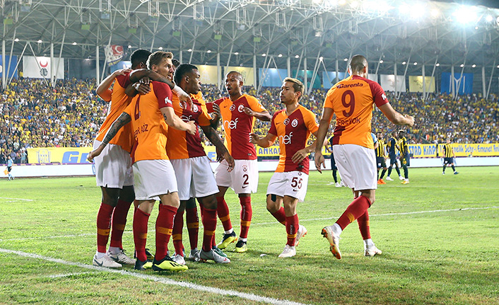 Şampiyon galibiyetle başladı 3-1