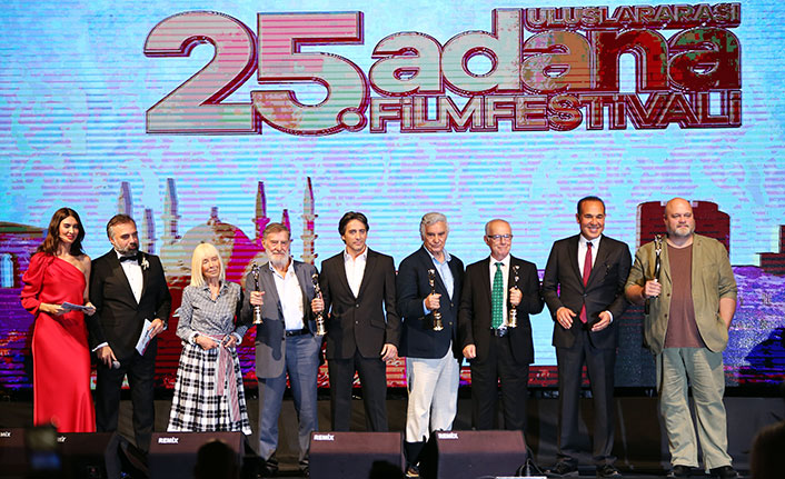 Adana Film Festivali etkinlikleri kapsamında Türk Sineması'na katıda bulunanlar unutulmadı