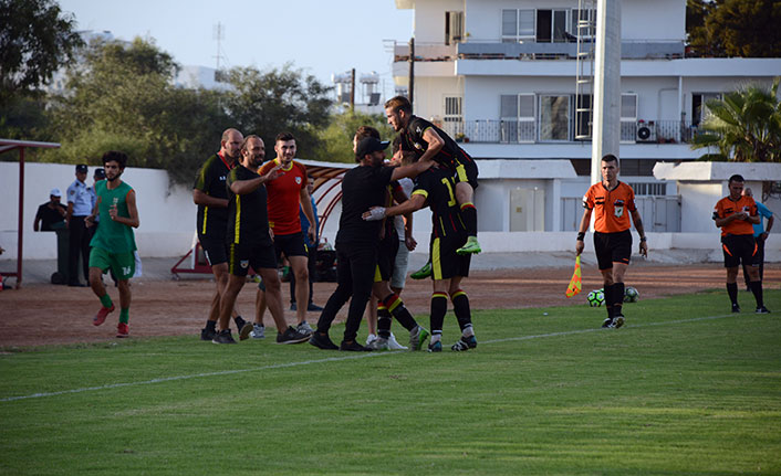 Dumlupınar’dan 4 dörtlük galibiyet 4-0