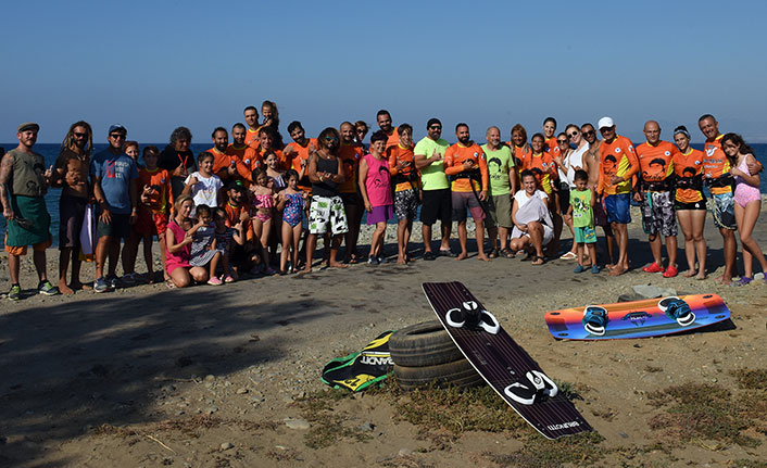 Uyuşturucu sorununa dikkat çekmek amacıyla Yedidalga’da düzenlenen Kite Surf Etkinliğine yoğun katılım oldu