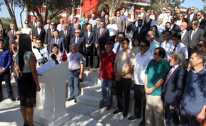 YDÜ kampüsünde kurulan Kıbrıs Modern Sanat Müzesi geçici binası düzenlenen törenle açıldı