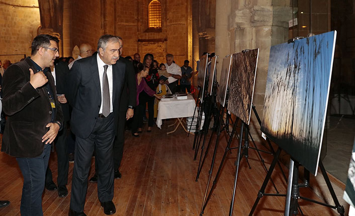 Cumhurbaşkanı Akıncı Kıbrıs Fotoğraf Sanatı Derneği’nin sergisini açtı