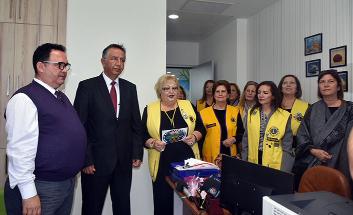 Girne Ada Lions Kulübü’nden Çocuk Onkoloji Servisi’ne cihaz bağışı