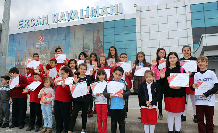 “Havalimanı” ve “Havacılık” konulu resim yarışmasında dereceye giren öğrencilerie ödülleri verildi