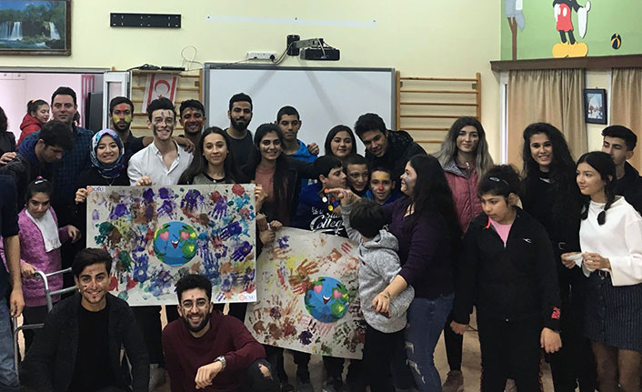 Kıbrıs İlim Üniversitesi özel çocuklarımıza elini uzattı