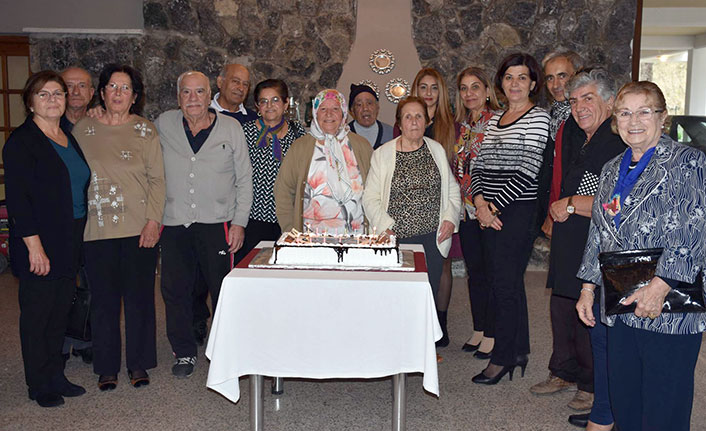 Alsancak Belediyesi yaşlıların gönlü şenlendirdi