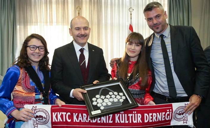 İçişleri Bakanı Soylu, KKTC Karadeniz Kültür Derneği üyeleriyle bir araya geldi