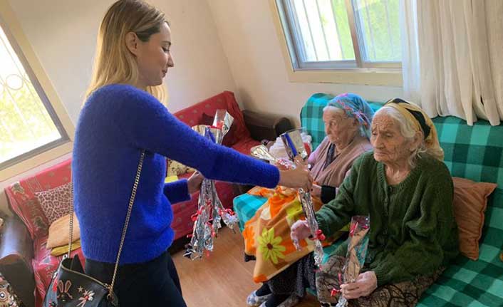 Kolon Hastanesi kadınları unutmadı