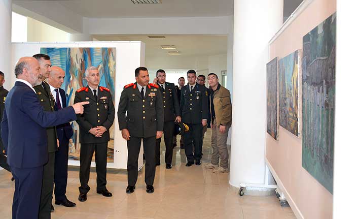 Komutanlar, Kıbrıs Modern Sanat Müzesi’ndeki  5 sergiyi gezdi