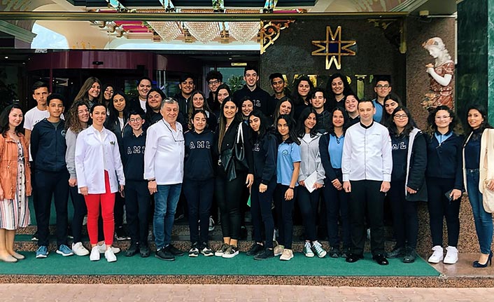 Atatürk Meslek Lisesi öğrencileri Merit Crystal Cove Hotel’i ziyaret etti