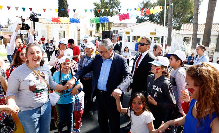 Saray’da şen gün