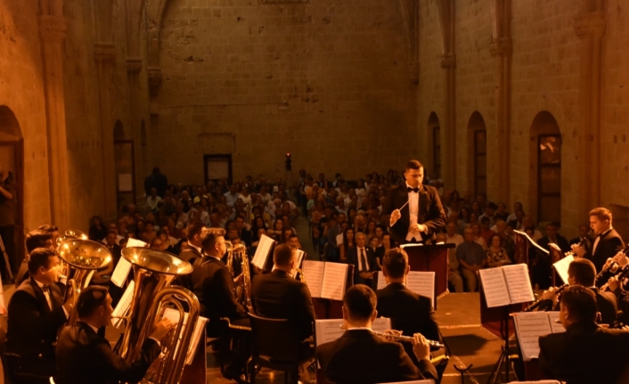 Bellapais Uluslararası Müzik Festivali’nde, Güvenlik Kuvvetleri Bandosu konser verdi