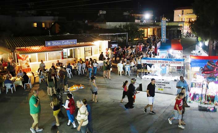 Tuzla’da düzenlenen panayır, renkli görüntülere ev sahipliği yapıyor