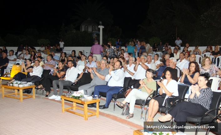 İskele Festivalinde buluşan Larnakalılara nohutlu pilavı ve Acuva tatlısı dağıtıldı