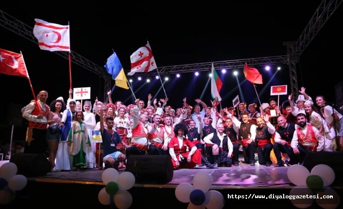 6 ülkeden 147 folklorcunun gösteri sunacağı Halk Dansları ve Barış Festivali 15 Ağustos’ta başlıyor 