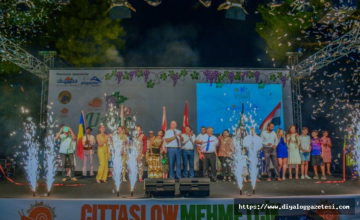 Bu yıl 59’uncusu düzenlenen Üzüm Festivali 10 Ağustos’a kadar renkli görüntülere ev sahipliği yapacak