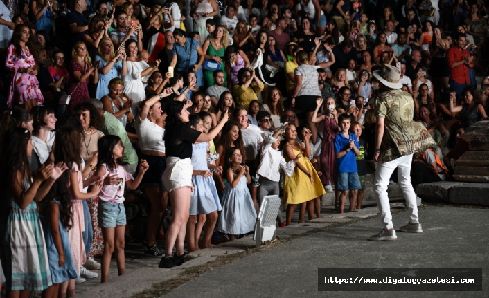 Kenan Doğulu, Ege’deki açık hava konserlerini tamamladı