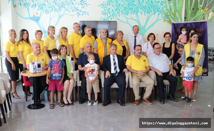 Lefkoşa Merkez Lions Kulübü, Çocuk Onkolojisi Servisi’ne “Plum cihazı” bağışladı