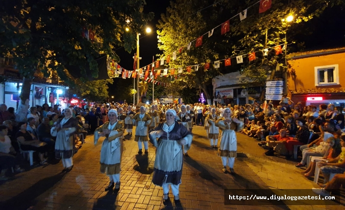 Kuşadası’nda Kıbrıs ezgileri