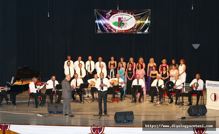 Lefkoşa Müzik Derneği Türk Müziği Korosu, Kızılay Haftası’nda farkındalık konseri veriyor