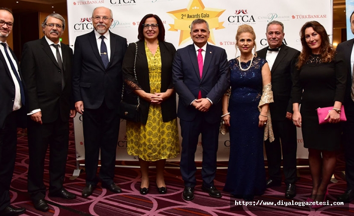 Londra’da yılın en başarılı Kıbrıslı Türklerine ödüller verildi