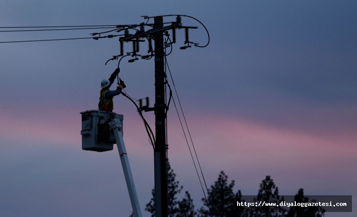 Ülkenin dört bir yanı elektriksiz