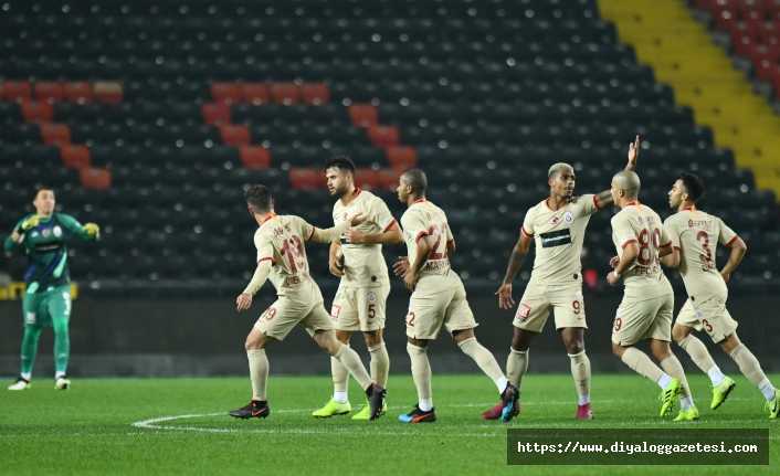 Galatasaray nefes aldı 0-2