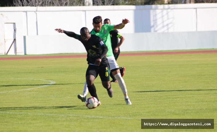 Gol düellosu Merit Yeşilova’nın 3-5