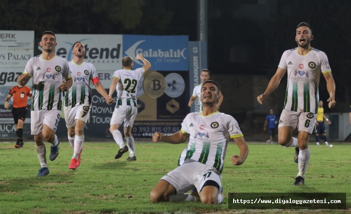Gözleri kupada