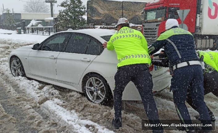 Kar yağışı hayatı olumsuz etkiledi