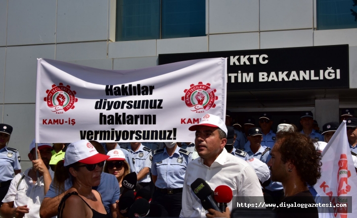 Çavuşoğlu devrede