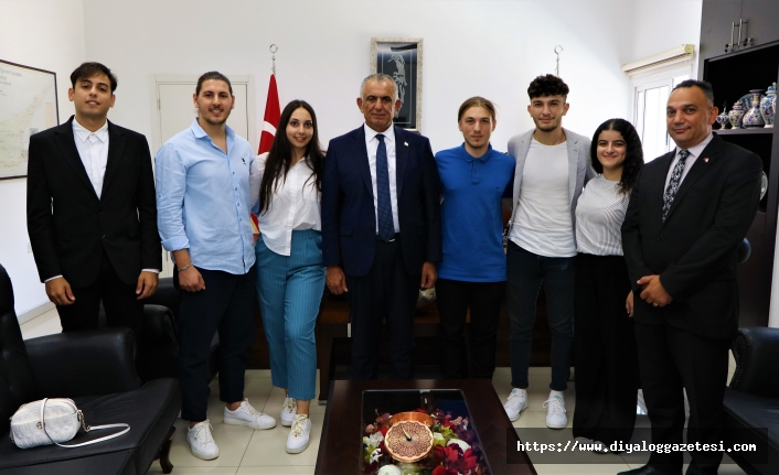 Çavuşoğlu: Yanınızdayım