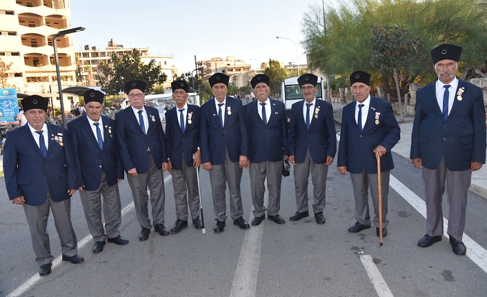 Gözyaşlarını tutamadılar