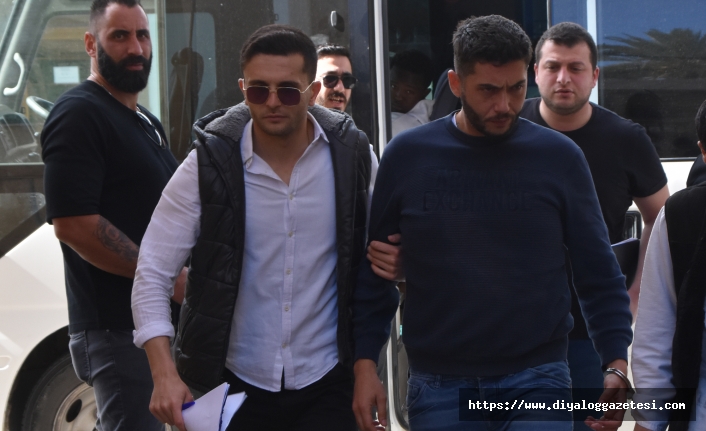 İçiyor sürüyor