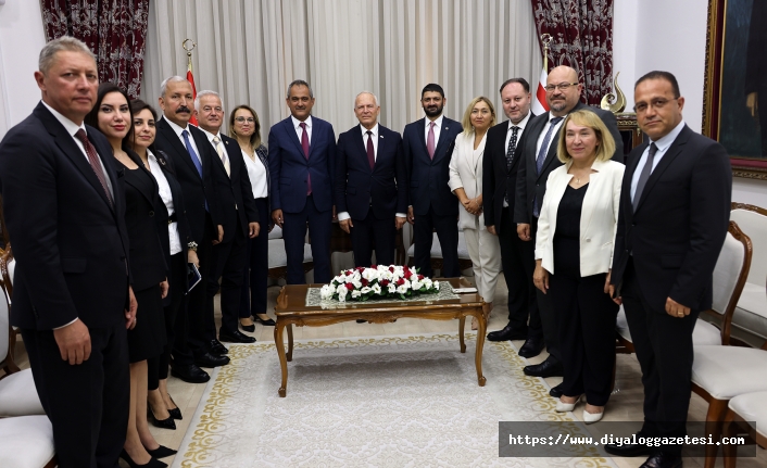 ‘Açılımlar sürecek’