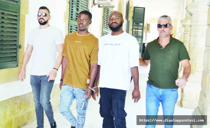 İkisi de satıcıydı