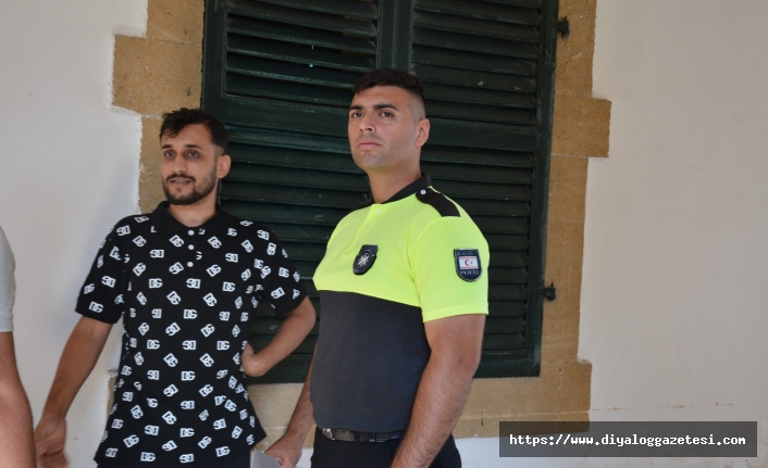 Girişte fark edilmedi